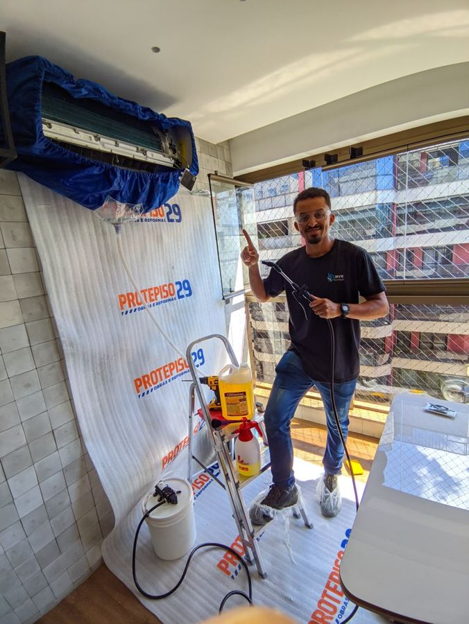 Limpeza técnica de ar condicionado